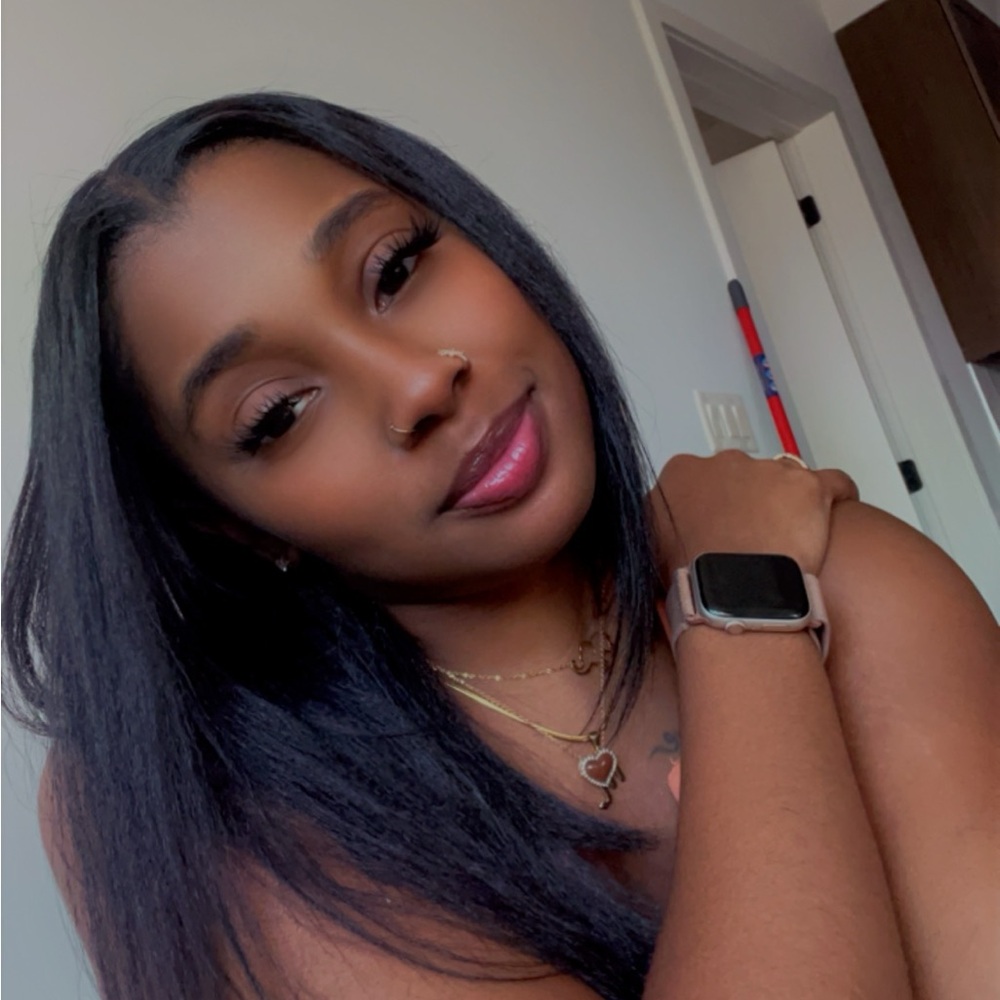 Meet your Posher, Jazmine